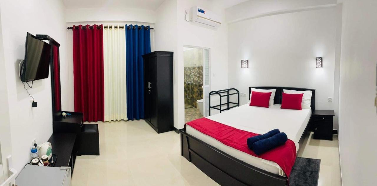 Funwhales Rest House Negombo Exterior foto