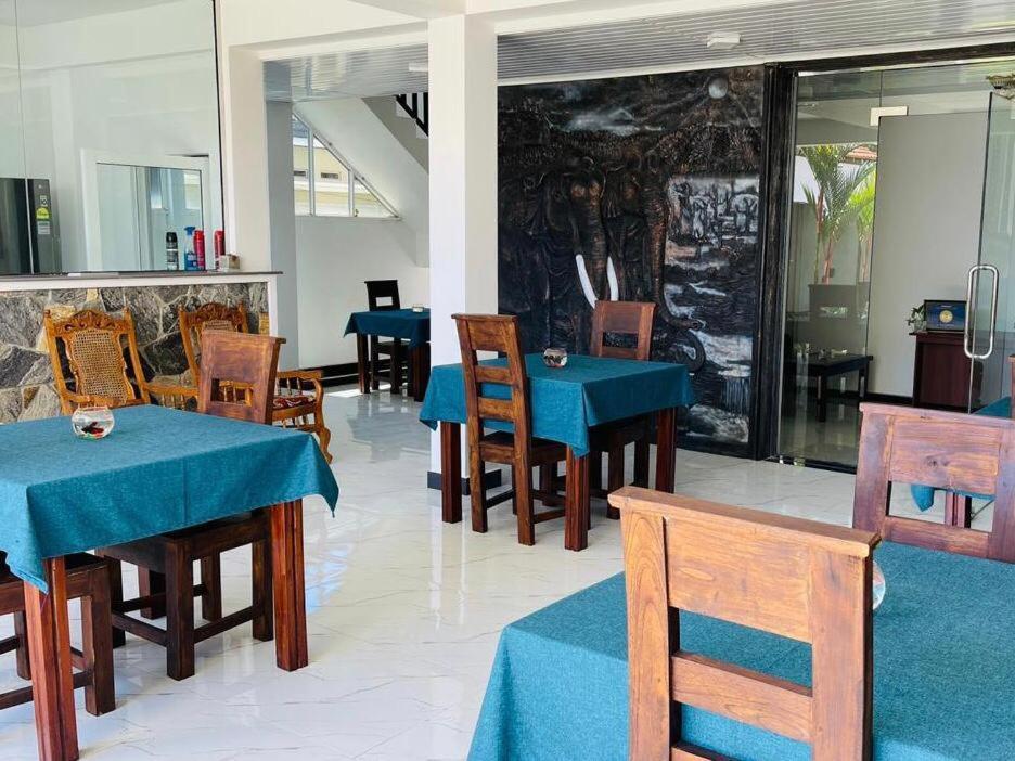 Funwhales Rest House Negombo Exterior foto