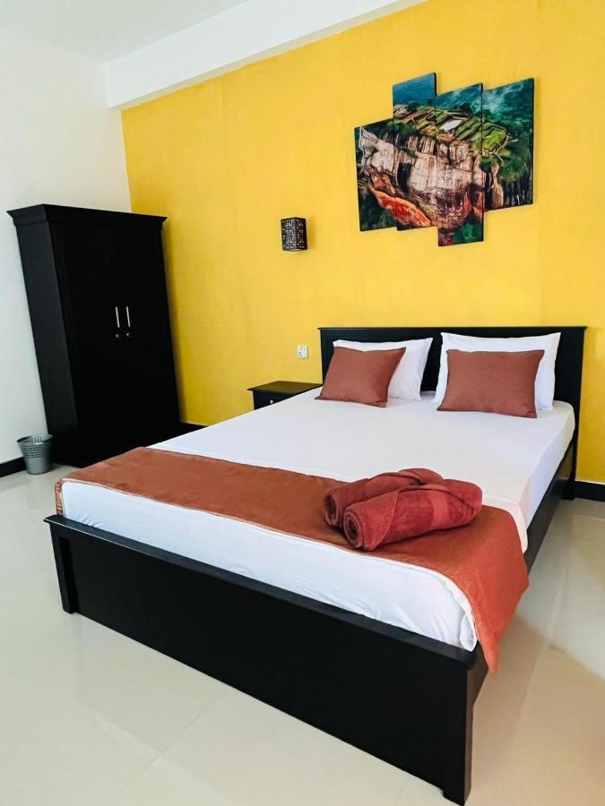 Funwhales Rest House Negombo Exterior foto