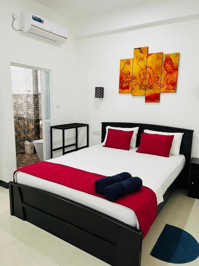 Funwhales Rest House Negombo Exterior foto
